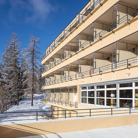Crans-Montana Youth Hostel Bagian luar foto