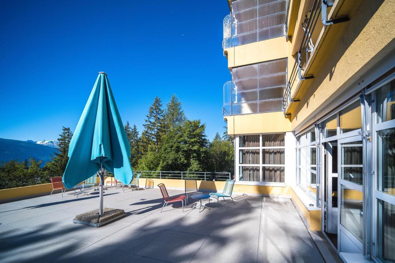 Crans-Montana Youth Hostel Bagian luar foto