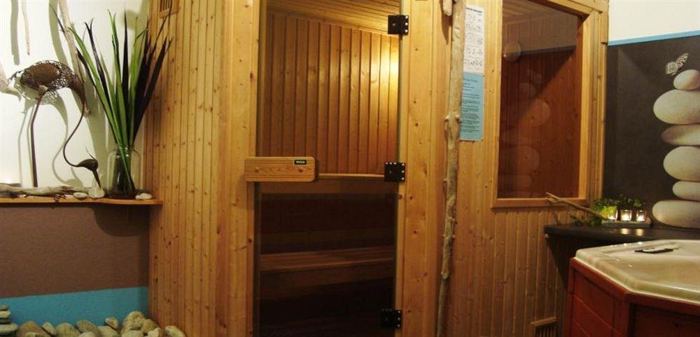 Crans-Montana Youth Hostel Bagian luar foto