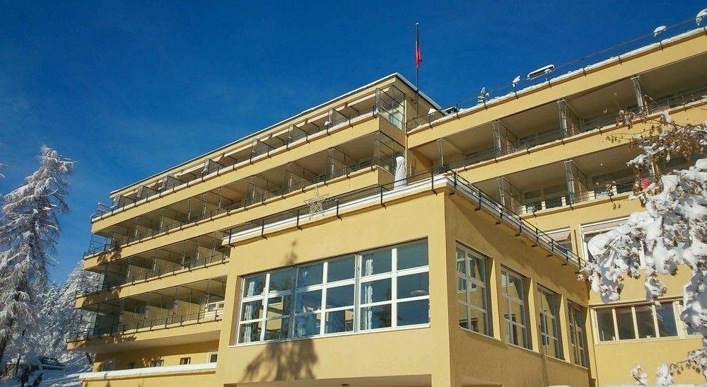 Crans-Montana Youth Hostel Bagian luar foto