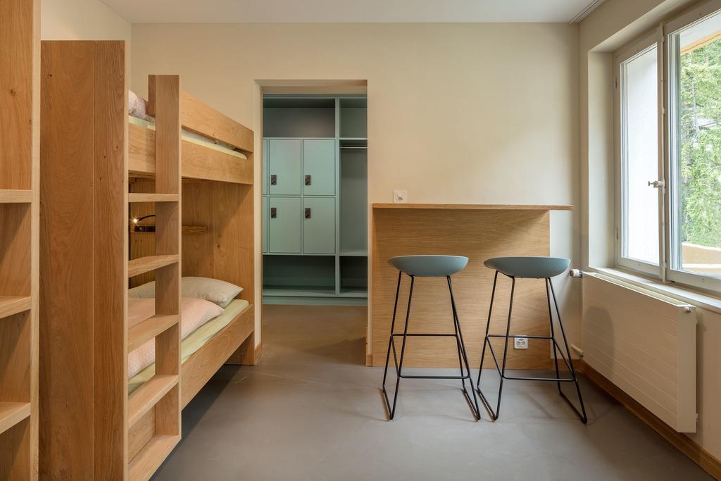 Crans-Montana Youth Hostel Bagian luar foto